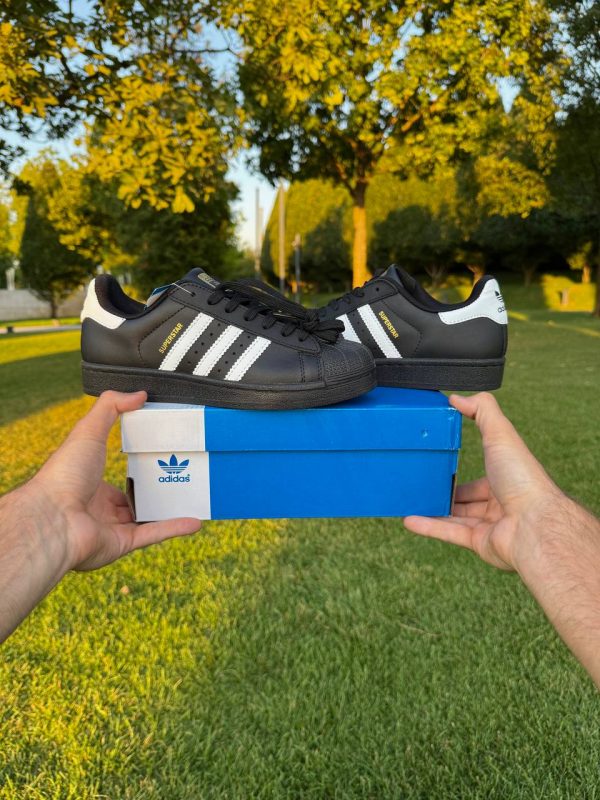 Adidas Superstar