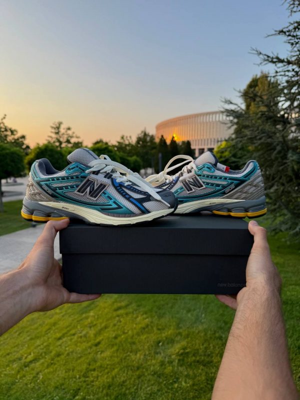 New Balance 1906R